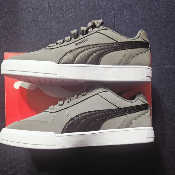 Puma - Picture 3 of 5